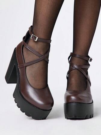 Damen Geschlossene Zehen Mary Jane Schuhe mit Kreuzriemen, Punk Goth Plateau Absatz Riemen Schnallen Riemen JK Uniform Schuhe, wasserdichte formelle Arbeits High Heels