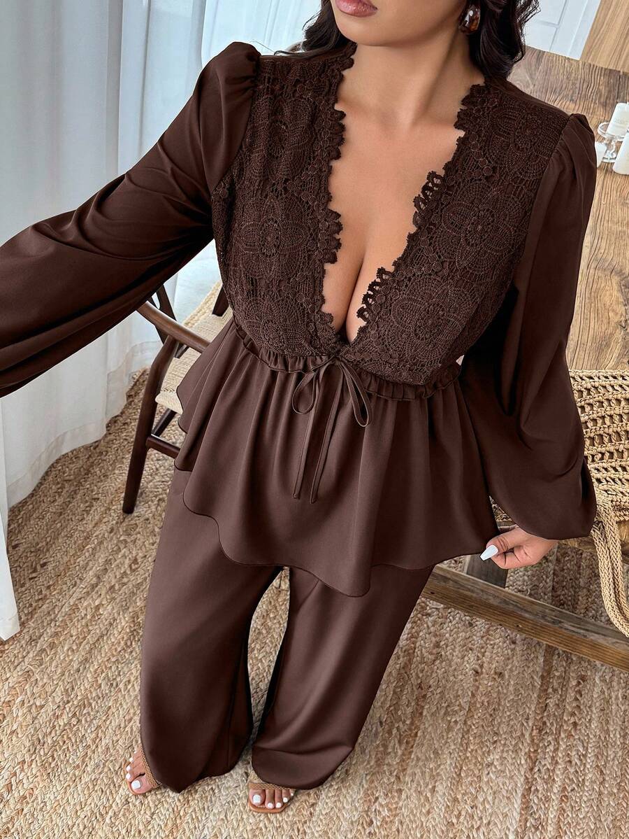 Weeklong Ensemble 2 pièces grande taille élégant et sexy, chemise et pantalon en patchwork de dentelle couleur unie - Tabac - Voir 1