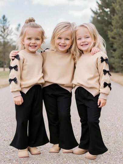 Emery Rose Kids Emery Rose Kids סט של 2 יחידות של תינוקת סרוגה עם צווארון עגול בצבעים מנוגדים - סווטשירט וטייץ קז'ואל