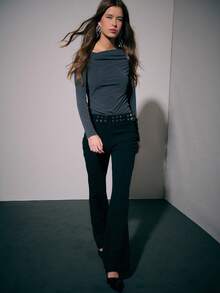 Nöista 高腰略微喇叭形针织裤，双孔腰带，打造独特廓形；百搭高腰喇叭裤，非常适合日常裤子、派对裤子或时尚前卫的街头服饰；适合秋季、冬季、万圣节和新年。 - 黑色 - 查看 5