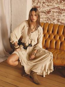 Aralina 女士纯色V领荷叶边下摆休闲连衣裙，度假风 - 杏色 - 查看 9