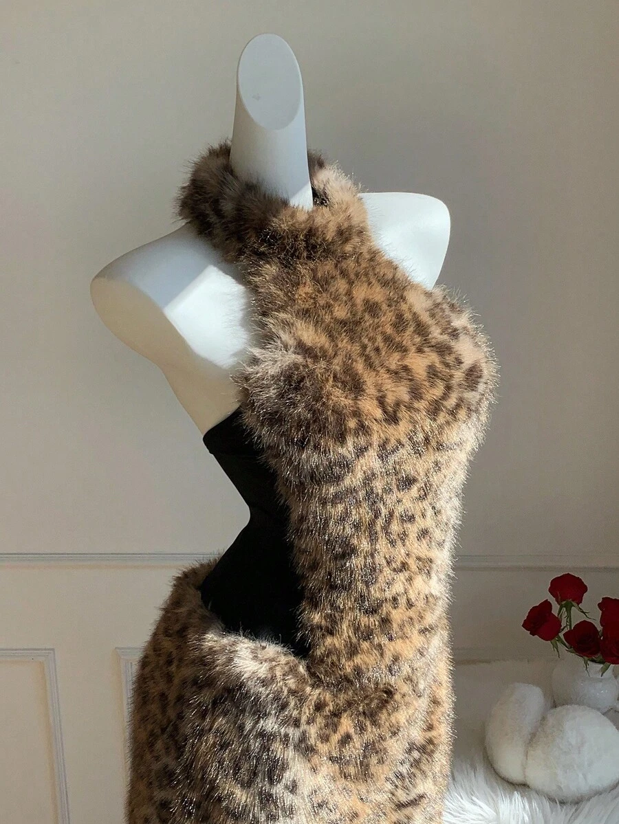 Comfortcana Women's Fashionable Sexy Leopard Print Backless Halter Top Fur Animal Print Clothes Cheetah Print Set Shrug Leopard Set - Multicolor - View 1