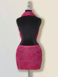 SHEIN ICON Robe moulante mini transparente avec encolure plongeante drapée et dos nu en dentelle 3D pour femmes - Rouge - Voir 2