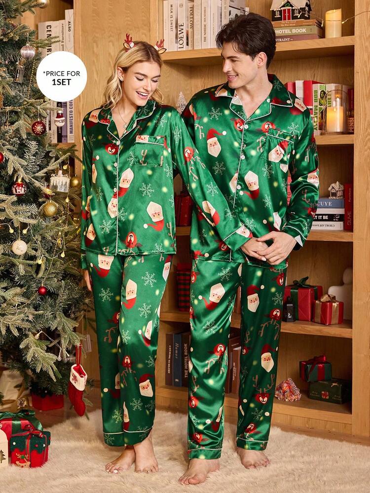 CoupledUp 情侣款圣诞老人驯鹿印花缎面翻领长袖上衣和裤子睡衣套装，男士秋冬情侣睡衣套装，圣诞睡衣，男士情侣睡衣，圣诞睡衣 - 綠色 - 查看 3