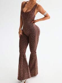 Rhythm Era 1 件女式加大码无缝性感豹纹深 V 领扭背瑜伽健身运动吊带背心和喇叭连体裤 - 咖啡棕 - 查看 2