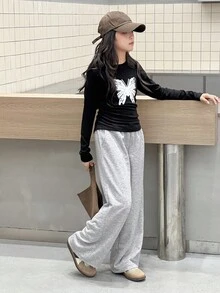 DAZY 2 件套青少年女孩圆领针织蝴蝶结印花 T 恤 + 裤子套装，秋季 - 黑色 - 查看 1