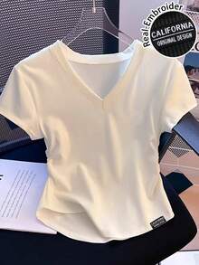 SHEIN EZwear Áo thun cổ chữ V in họa tiết California tối giản, giản dị dành cho nữ, phù hợp cho mùa hè, mùa tựu trường, phong cách đại học, tiệc Homecoming theo phong cách Old Money - Nhiều màu - Xem 1