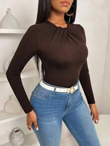 VaVaBold Kaos Lengan Panjang Wanita Kasual Elegan dengan Kerah Pita, Potongan Slim Fit, dan Hem Bergelombang, Warna Polos, Musim Gugur - Coklat - View 4