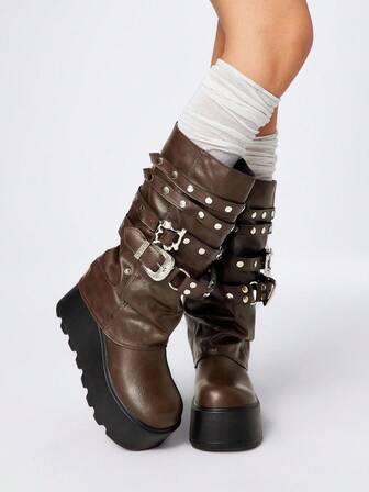 Grunge Punk Botas de media pantorrilla de estilo punk con puntera redonda, suela gruesa, hebilla con remaches, para exterior y moda, de fácil puesta, nuevas para otoño/invierno 2025