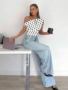 Siren Gaze Women's Casual Polka Dot Pattern Elegant Oblique Shoulder Ruched Cropped Top, Suitable For Summer, Suitable For Daily Wear One Shoulder Crop Top Summer Crop Top Women Crop Top Polka Dot Crop Top Cute Crop Top - Black and White - View 6