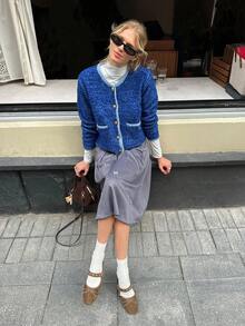 Maija Áo khoác cardigan nữ màu xanh dương phối viền tương phản, kiểu dáng đơn giản, thanh lịch, thoải mái, thích hợp mặc đi làm, tay dài, cài cúc phía trước và có túi, áo len cho nữ công sở, trang phục mùa thu, trang phục Giáng sinh, phong cách thu đông. - Màu xanh lam - Xem 5