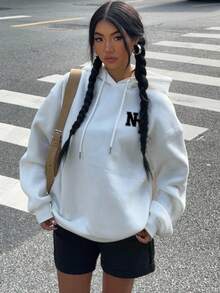 SHEIN EZwear Sudadera holgada con capucha y estampado del logo NY en estilo retro americano minimalista y casual, apropiada para otoño/invierno