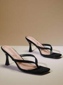 SHUZIA 女式宽版舒适小猫跟方头仿麂皮人字高跟凉鞋 - 黑色 - 查看 5