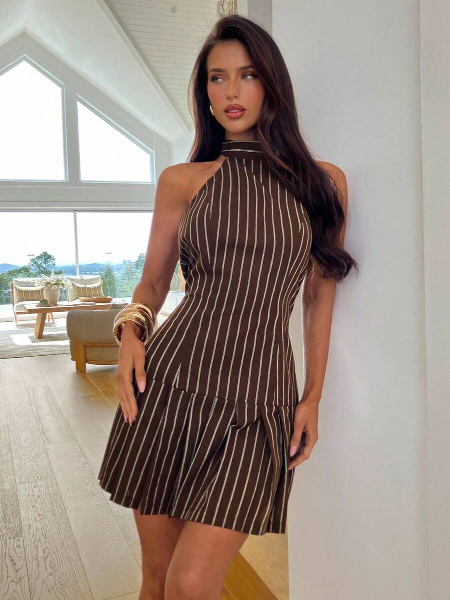 Aloruh Damen Herbst/Winter neue Mode Mini Neckholder Kleid, plissiertes Kleid, braun gestreiftes Preppy Y2K Stil Kleid - Braun - Übersicht 1