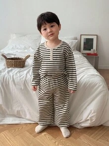 DAZY 2 件套幼儿男童韩版条纹长袖 T 恤和宽松裤子睡衣套装 - 杏色 - 查看 4