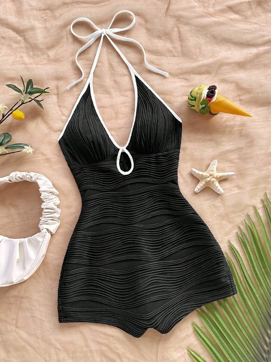 Soleia 女士休闲度假新款 V 领露背系带蝴蝶结镂空黑白撞色修身罗纹连体裤，适合派对、约会、下午茶、海滩