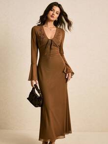 Poéselle 女式优雅花卉刺绣喇叭袖迷你连衣裙 - 棕色 - 查看 6