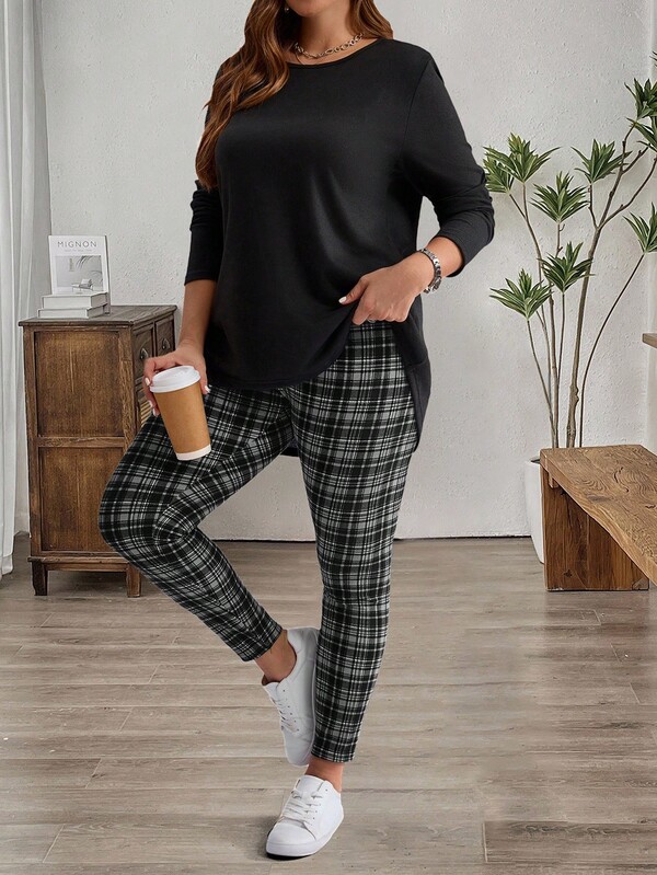EMERY ROSE Plus Size Women's Black T-Shirt And Plaid Leggings Set For Winter Clothes