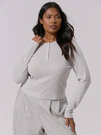 MUSERA 加大码纽扣镂空修身长袖上衣，优雅可爱性感街头风，适合夜间外出穿着，曲线优美