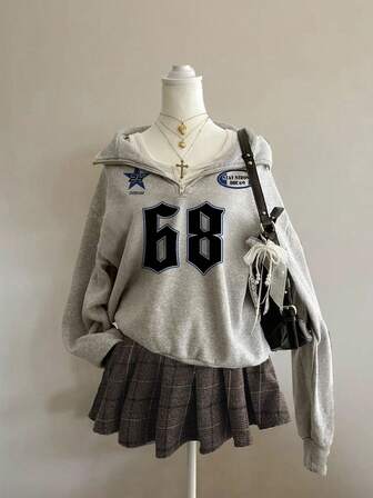 Comfortcana 女士返校季68位字母复古图案露肩上衣/卫衣，复古风，秋季度假风，宽松半拉链高领抓绒卫衣，适合秋冬季穿着