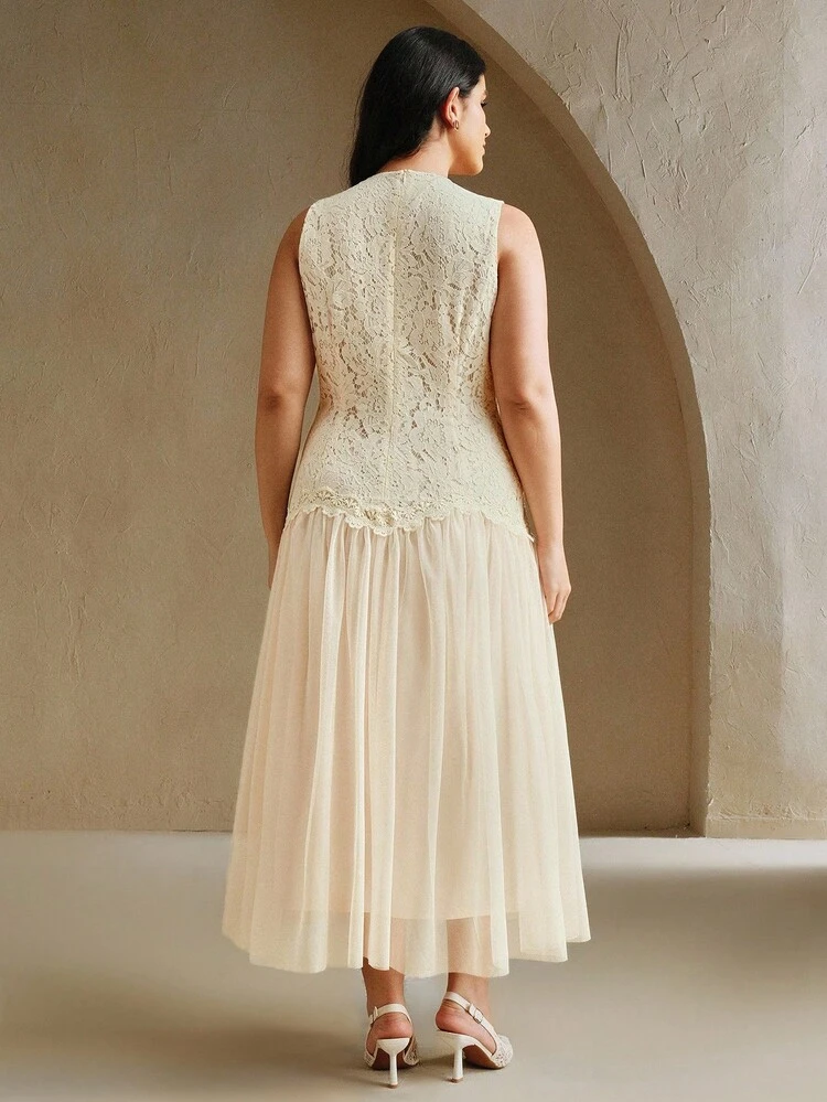 Elegant Women's Sleeveless Round Neck Lace Applique Dress, Spring/Summer