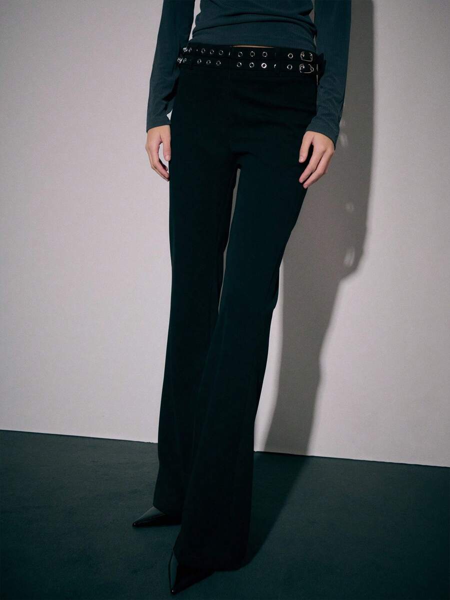 Nöista 高腰略微喇叭形针织裤，双孔腰带，打造独特廓形；百搭高腰喇叭裤，非常适合日常裤子、派对裤子或时尚前卫的街头服饰；适合秋季、冬季、万圣节和新年。 - 黑色 - 查看 1