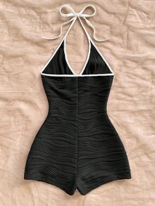 Soleia 女士休闲度假新款 V 领露背系带蝴蝶结镂空黑白撞色修身罗纹连体裤，适合派对、约会、下午茶、海滩