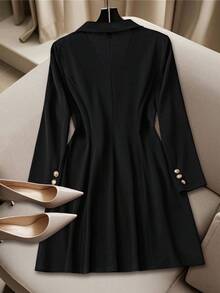 SHEIN Clasi Plus Size Elegant Vintage Lapel Waist Flared Dress Coat With Zipper Pockets, Elegant Black Double-Breasted Coat With Metal Buttons And Zipper Pockets, Waist-Cinched Jacket Dress, Chic Black Overcoat And Trench Style Jacket, Versatile Outerwear For Daily Wear, Office, Travel, Date Nights, And Party Looks, Must-Have Fall Winter Fashion, Anti-Theft Pocket Black Jacket Autumn - Black - View 8