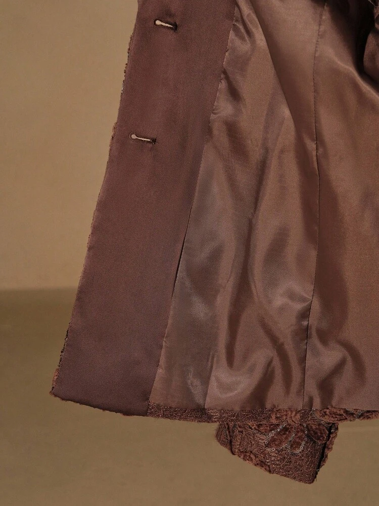 Blazer Elegante de Escritório para Dama com Ombros Texturizados e Paetês