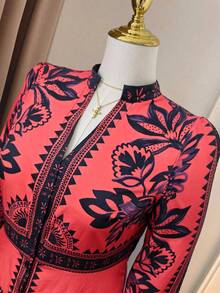 SHEIN Clasi 大码女式V领长袖碎花优雅连衣裙 - 酒紅色 - 查看 5