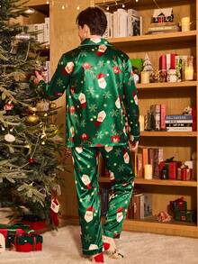 CoupledUp 情侣款圣诞老人驯鹿印花缎面翻领长袖上衣和裤子睡衣套装，男士秋冬情侣睡衣套装，圣诞睡衣，男士情侣睡衣，圣诞睡衣 - 綠色 - 查看 2