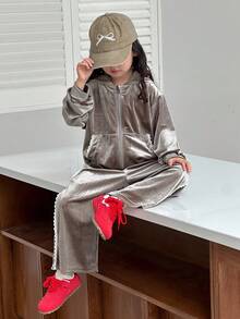 女孩年轻女孩休闲天鹅绒连帽衫套装，可爱荷叶边设计，适合日常穿着，简约时尚 - 灰色 - 查看 7