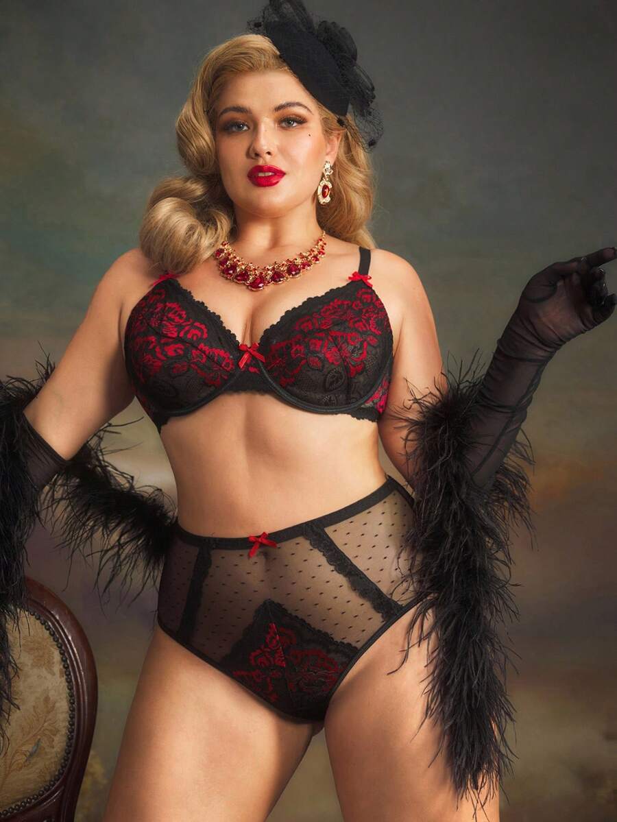 PinupPomp 大码女士蕾丝拼布蝴蝶装饰钢圈文胸套装 - 黑色 - 查看 1