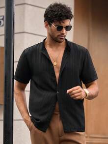 Manfinity VCAY Men's Black Summer Casual Vacation Shirt,Textured Plissé Short Sleeve Stand Collar Button-Up,Relaxed Fit Resort Wear Cuban Camp Collar Ribbed Polo - Black - View 3