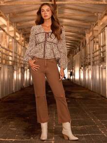 WESTFADE 花卉雪纺 V 领蝴蝶结前开孔镂空长袖飘逸上衣 女式可爱秋季上衣 - 杏色 - 查看 2