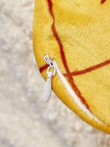 SpongeBob SquarePants | SHEIN 1pc Removable Pineapple Design Plush Throw Pillow & Blanket, Comfortable Flannel Material - Yellow - View 5