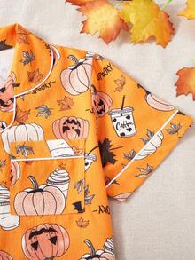 Dream Adore Conjunto de pijama de camisa de manga corta con botones y pantalones cortos con estampado de Halloween para mujer