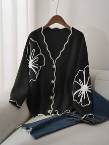 CosyJoli Cárdigan de mujer elegante y casual de talla grande con contraste de color y diseño floral 3D para otoño/invierno - Blanco y Negro - Ver 3