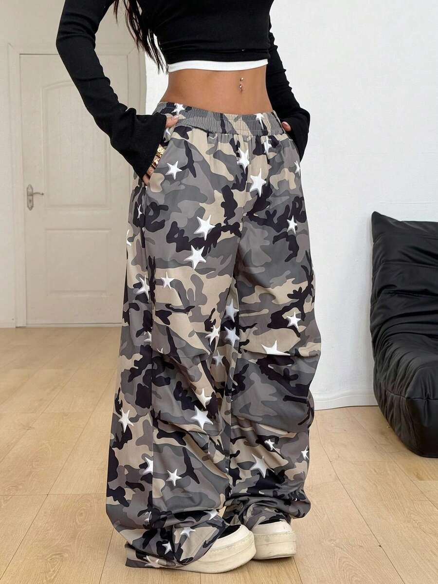Coolane Pantalones anchos con gráficos de camuflaje para mujer, ideales para conciertos, festivales, salidas, fiestas, regreso a la escuela y talla grande - Verde militar - Ver 1
