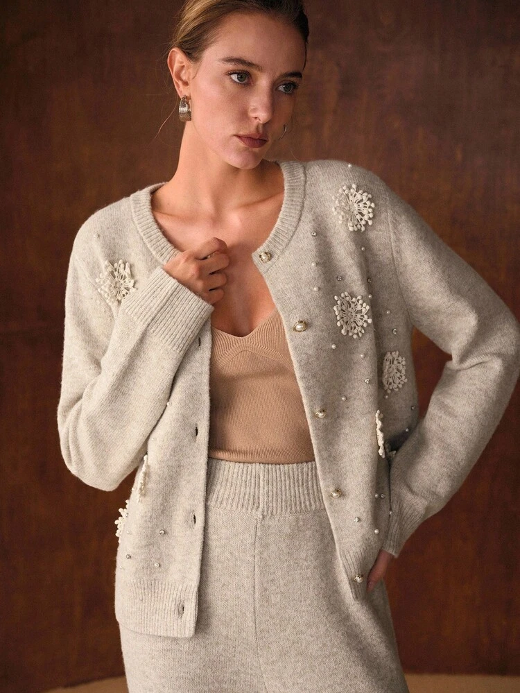 RHINESTONE AND FAUX PEARLS STEREO FLOWER DETAIL CARDIGAN & SWEATER PANTS SET
