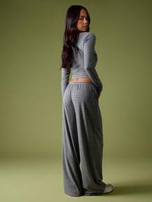 MISSGUIDED 罗纹条纹短款上衣和阔腿阔腿裤家居服套装，V 领休闲两件套，适合秋冬舒适装 - 彩色 - 查看 2