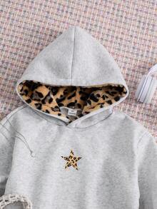 Czapka z daszkiem dla nastolatek w stylu casualowym, z motywem panterki i pięcioramiennej gwiazdy, odpowiednia do stylizacji ulicznej, z kapturem