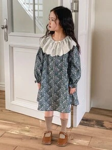 Dazy Kids Gaun Longgar Lengan Panjang Motif Bunga dengan Hiasan Pita dan Hem Berkerut untuk Anak Perempuan - MultiWarna - View 3