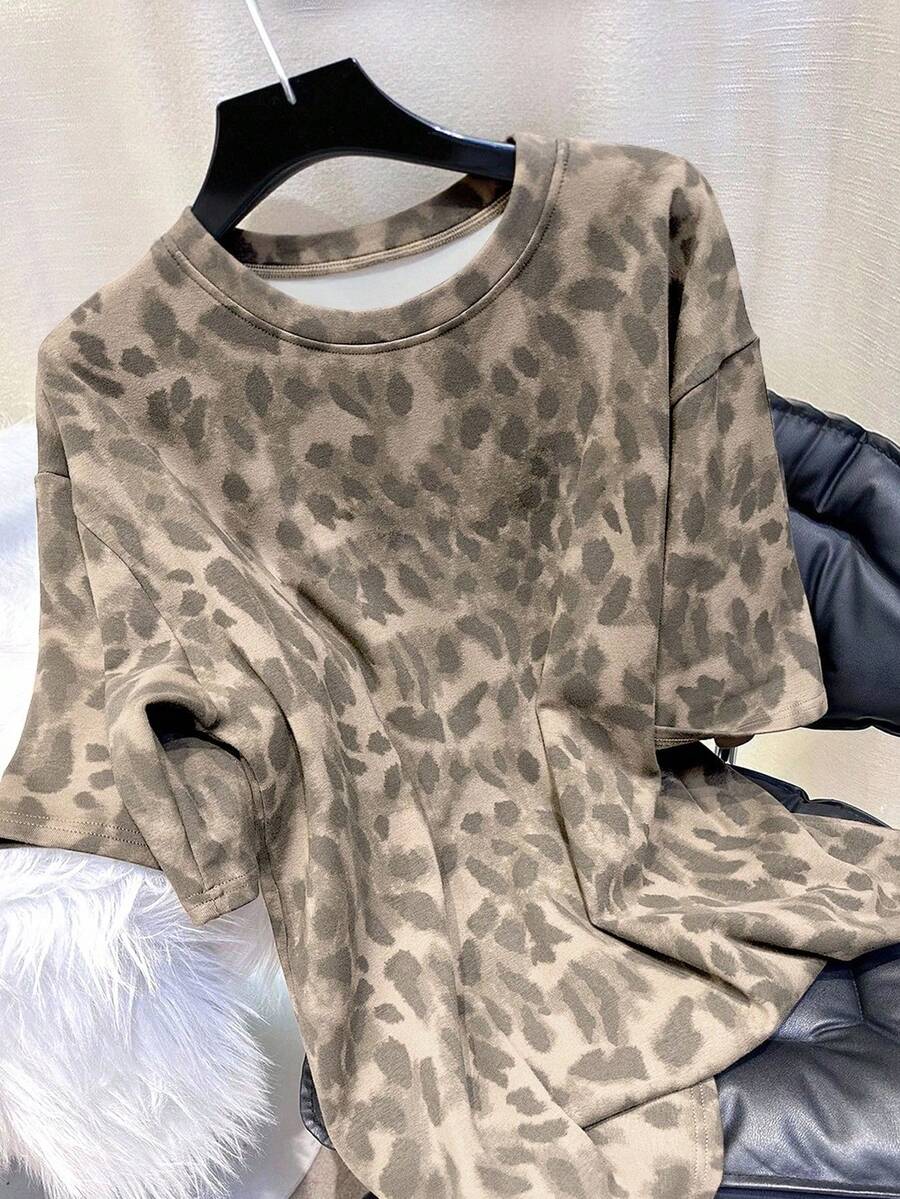 SHEIN 新款豹纹宽松大码女式T恤 - 香檳色 - 查看 1