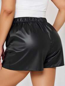 SHEIN EZwear 秋季大码女式时尚休闲黑色PU皮短裤 - 黑色 - 查看 2