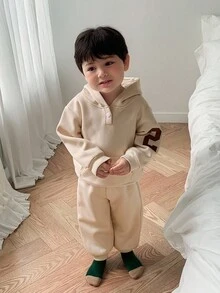 DAZY 2pcs/Set Toddler Boys' Korean Style Casual Letter Print Sweatshirt And Sweatpants Set - Apricot - View 1