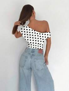 Siren Gaze Women's Casual Polka Dot Pattern Elegant Oblique Shoulder Ruched Cropped Top, Suitable For Summer, Suitable For Daily Wear One Shoulder Crop Top Summer Crop Top Women Crop Top Polka Dot Crop Top Cute Crop Top - Black and White - View 2