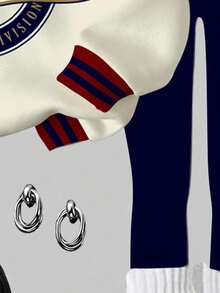 SHEIN Leap Crew 2 件套青少年女孩休闲复古字母和数字徽章图案连帽运动衫和紧身裤，运动学院风格，适合秋冬季