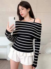 DAZY Black Striped Off-Shoulder Unique Slimming Versatile Off-Shoulder Long Sleeve Sweater - Black and White - View 3