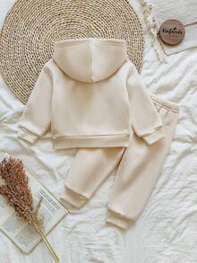 SHEIN Playful Pals 2 件套女婴服装，乡村简约豹纹和樱桃字母图案连帽衫和羊毛裤套装，适合秋冬季外出 - 杏色 - 查看 2